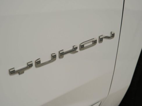 Certified 2024 GMC Yukon SLT AWD/4WD image 28
