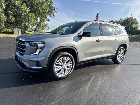 Used 2025 GMC Acadia Elevation w/ Elevation Premium Package AWD/4WD image 2