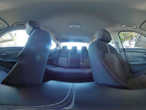 Used 2025 Nissan Sentra SV image 41