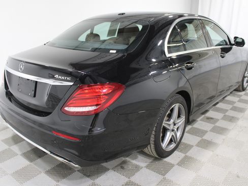 Used 2017 Mercedes-Benz E 300 4MATIC image 26
