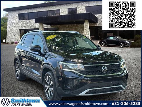 Used 2023 Volkswagen Taos SE AWD/4WD image 1
