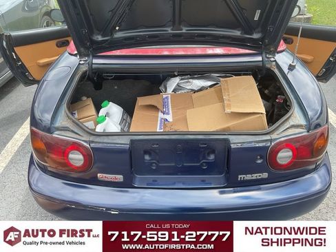 Used 1996 MAZDA MX-5 Miata RWD image 12