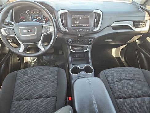 Used 2024 GMC Terrain SLE image 18