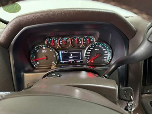 Used 2017 Chevrolet Silverado 1500 LT w/ All Star Edition AWD/4WD image 29