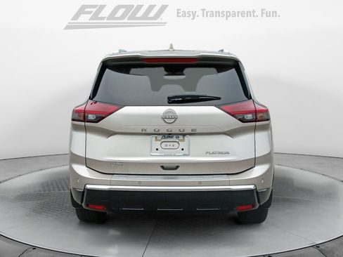 Used 2024 Nissan Rogue Platinum w/ Platinum Premium Package FWD image 6