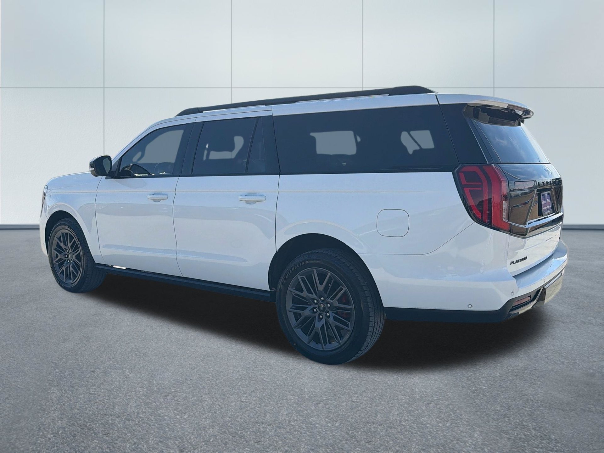 Used 2025 Ford Expedition Max Platinum w/ Stealth Performance Package AWD/4WD image 9