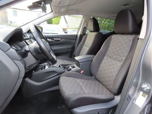 Used 2021 Nissan Rogue Sport SV AWD/4WD image 11