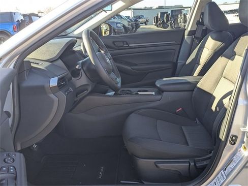 Used 2024 Nissan Altima 2.5 S image 20