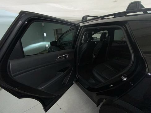 Used 2023 Kia Sportage X-Line w/ X-Line Premium Package AWD/4WD image 23