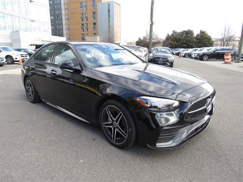 Used 2025 Mercedes-Benz C 300 4MATIC Sedan image 5
