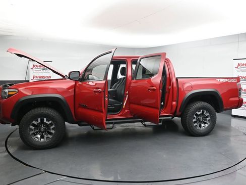 Used 2023 Toyota Tacoma TRD Off-Road w/ TRD Premium Off Road Package AWD/4WD image 42