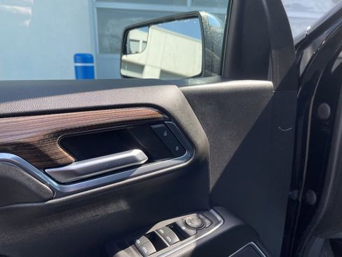 Used 2023 Chevrolet Silverado 1500 LT image 10