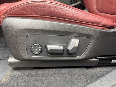 Used 2023 BMW X4 xDrive30i w/ Convenience Package image 30