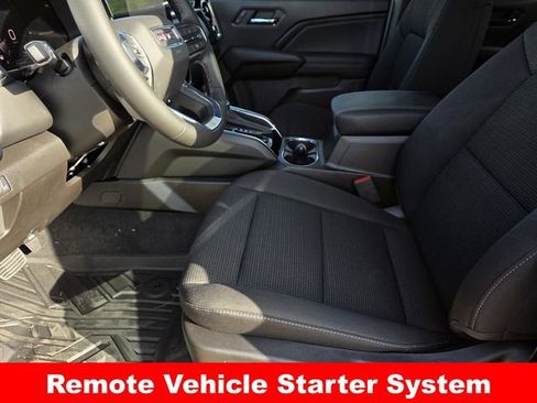 New 2026 GMC Canyon Elevation w/ Convenience Package image 14