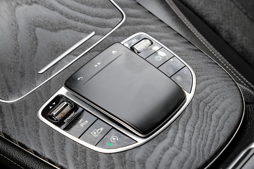 Used 2021 Mercedes-Benz E 350 4MATIC Sedan w/ Premium Package image 26