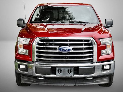Used 2017 Ford F150 XLT w/ Equipment Group 302A Luxury AWD/4WD image 10