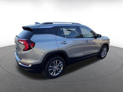 Used 2024 GMC Terrain SLT image 14
