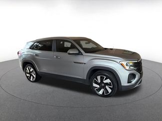 Used 2026 Volkswagen Atlas Cross Sport SE AWD/4WD video 2