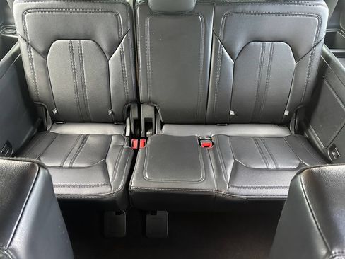 Used 2020 Ford Expedition Limited AWD/4WD image 19