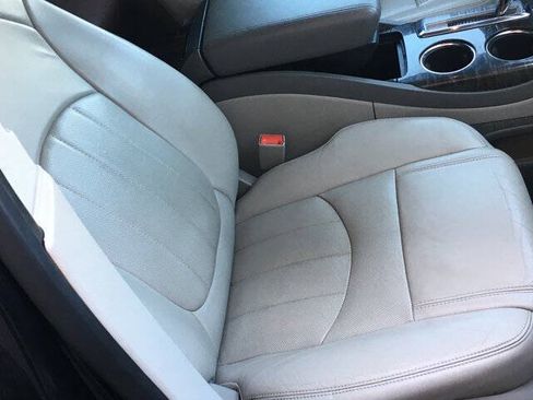 Used 2014 Buick Enclave Leather FWD image 22
