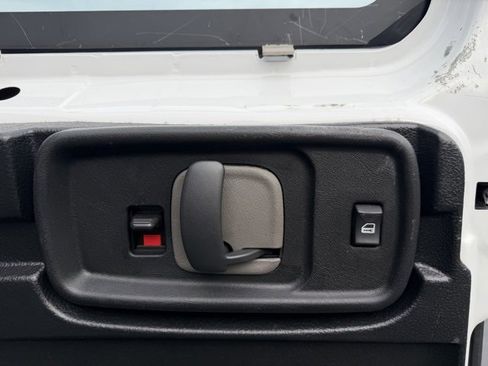Used 2024 GMC Savana 2500 w/ Driver Convenience Package image 9