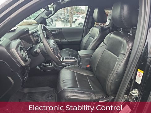 Used 2019 Toyota Tacoma TRD Off-Road image 13