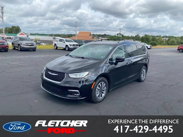 Used 2021 Chrysler Pacifica Touring-L FWD 360° Tour