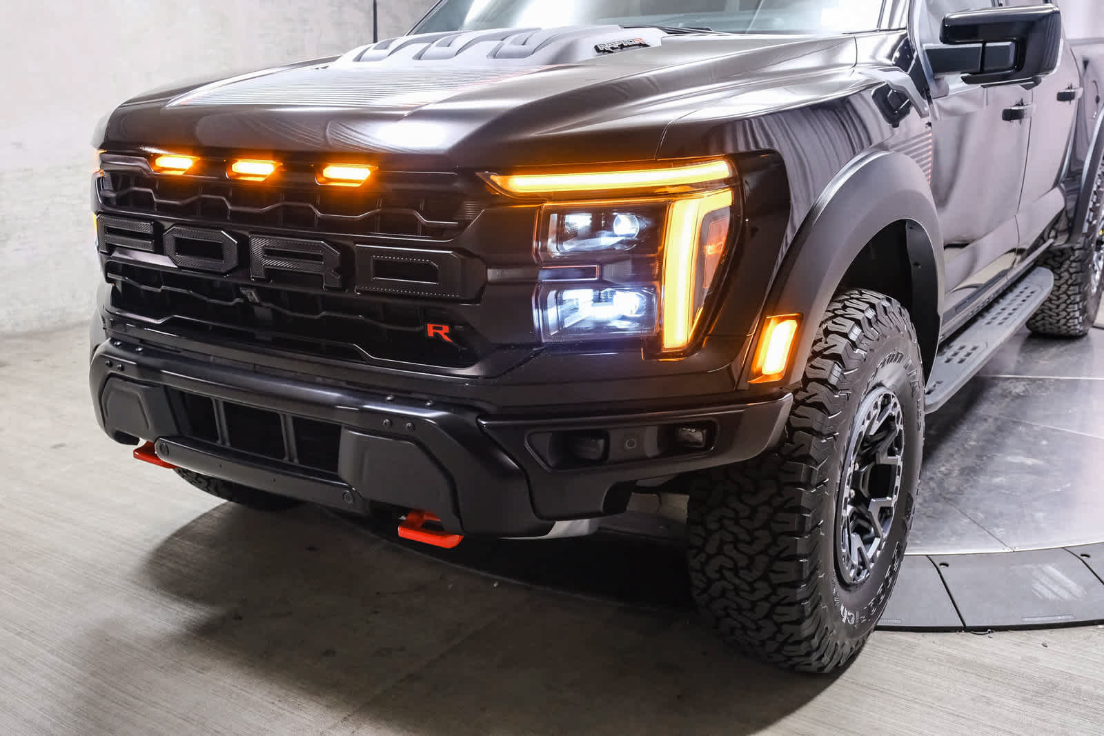 Used 2024 Ford F150 Raptor w/ Equipment Group 803A Raptor R AWD/4WD image 11
