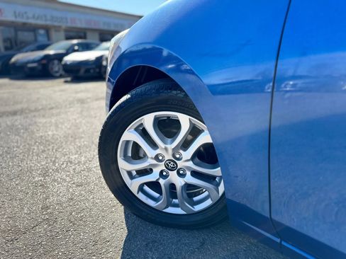 Used 2017 Toyota Yaris iA image 9