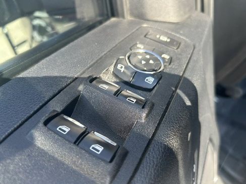 Used 2017 Ford F250 Lariat w/ FX4 Off-Road Package AWD/4WD image 9