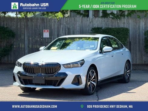 Used 2025 BMW 530i xDrive w/ M Sport Package AWD/4WD image 1