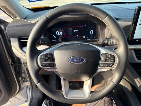 Used 2025 Ford Explorer Active RWD image 20