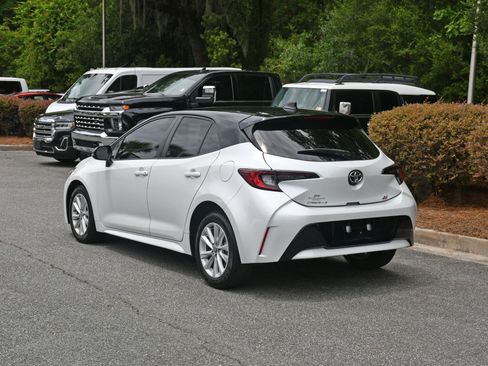Certified 2024 Toyota Corolla SE w/ SE Package FWD image 3