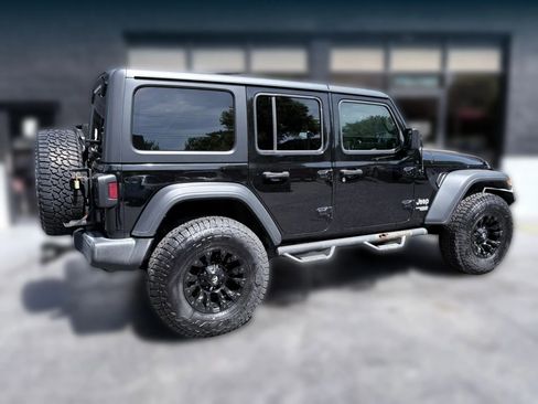 Used 2019 Jeep Wrangler Unlimited Sport S AWD/4WD image 5