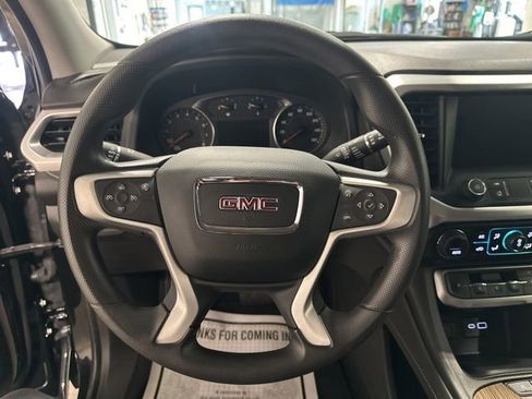 Used 2023 GMC Acadia SLE w/ Driver Convenience Package FWD image 17