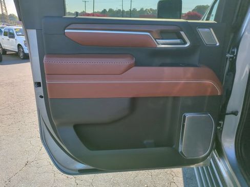 Used 2024 GMC Sierra 2500 Denali Ultimate AWD/4WD image 29