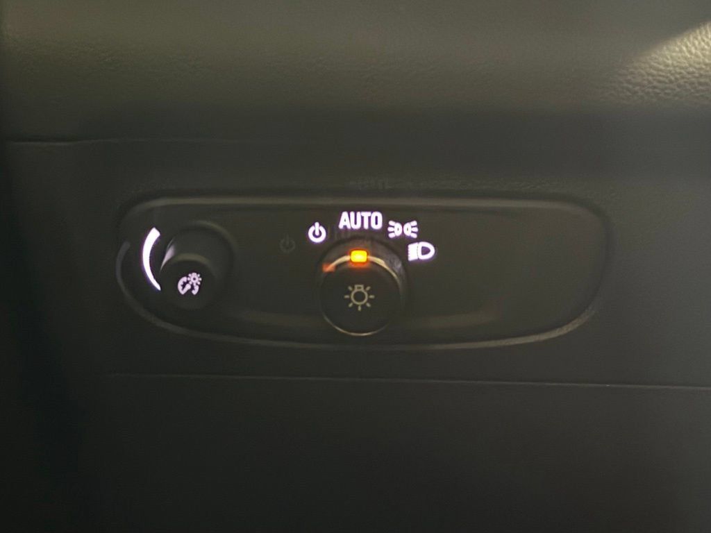 Used 2022 Buick Envision Preferred FWD image 13