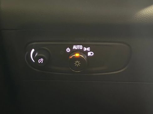 Used 2022 Buick Envision Preferred FWD image 13