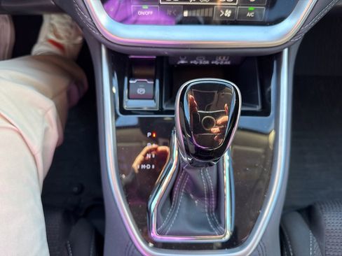 Certified 2025 Subaru Outback Premium image 34