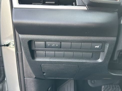 Used 2024 Mitsubishi Outlander SE image 15