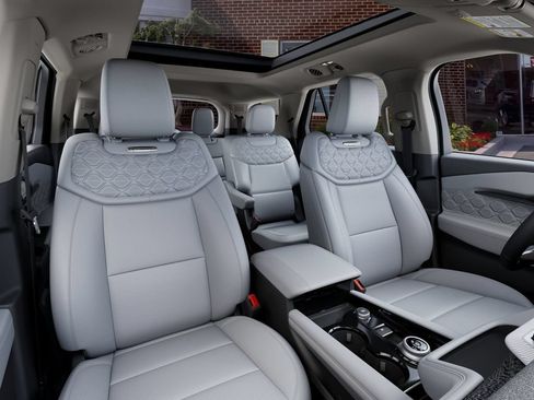 New 2027 Ford Explorer Platinum AWD/4WD image 10