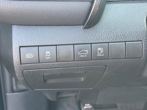Used 2022 Toyota Camry SE FWD image 16