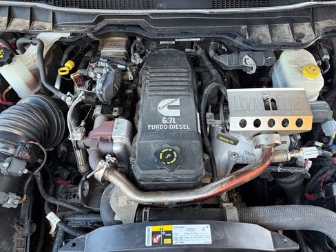 Used 2017 RAM 2500 Tradesman w/ Chrome Appearance Group image 29