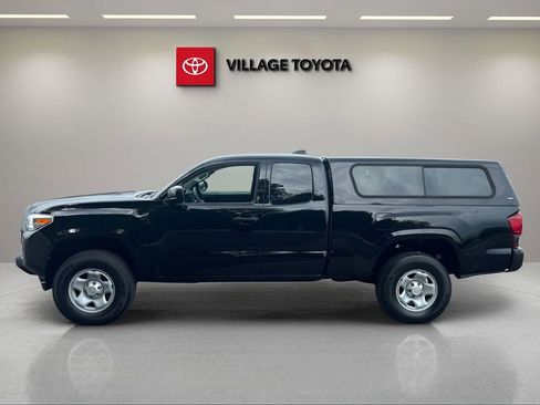 Certified 2022 Toyota Tacoma SR RWD image 2