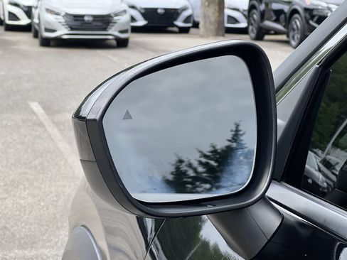 Certified 2023 Nissan Rogue SV FWD image 28