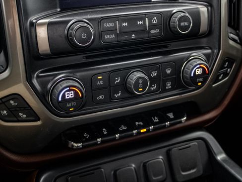 Used 2016 Chevrolet Silverado 2500 High Country w/ High Country Premium Package AWD/4WD image 33