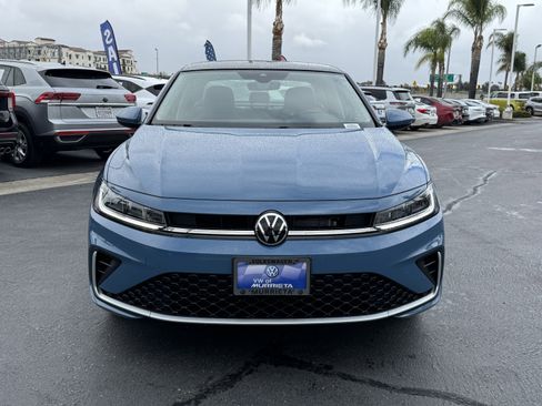 New 2026 Volkswagen Jetta SE FWD image 3