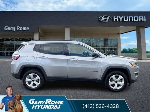 Used 2020 Jeep Compass Latitude w/ Cold Weather Group AWD/4WD image 11