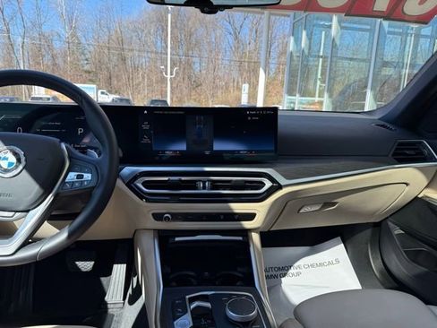 Used 2024 BMW 330i xDrive Sedan w/ Premium Package AWD/4WD image 9