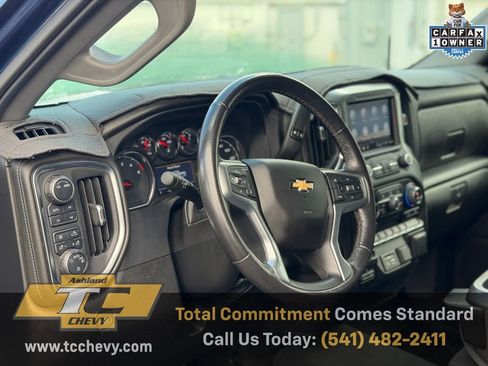 Certified 2022 Chevrolet Silverado 2500 LT w/ Convenience Package image 9